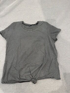 Madewell Black & White Striped Knot Hem Tee
